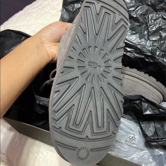 UGG SOLD - Picture 4 of 4